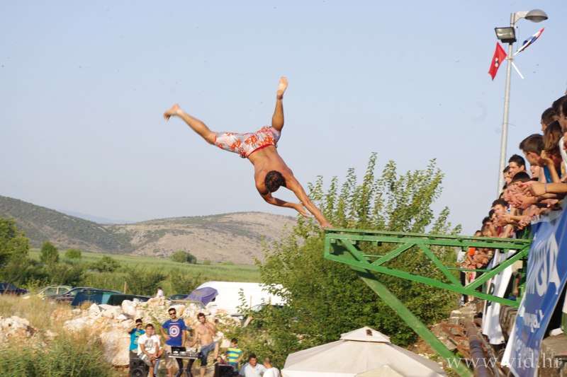 Skokovi (64)